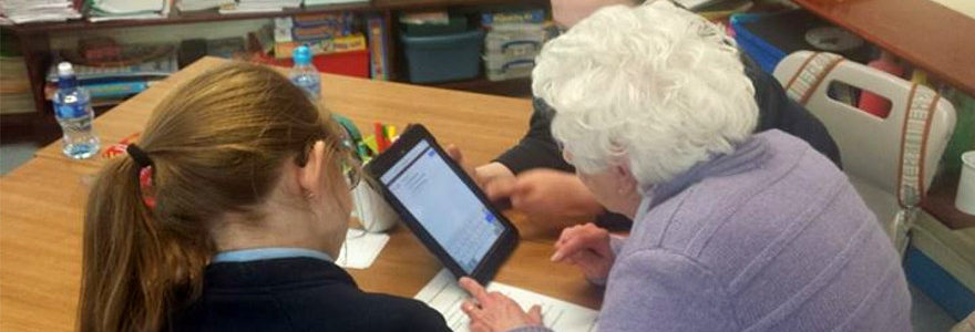 Simple help to get older people online